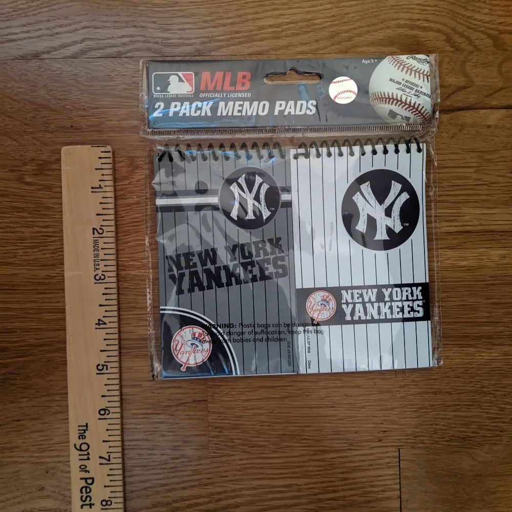 New York Yankees notebook set